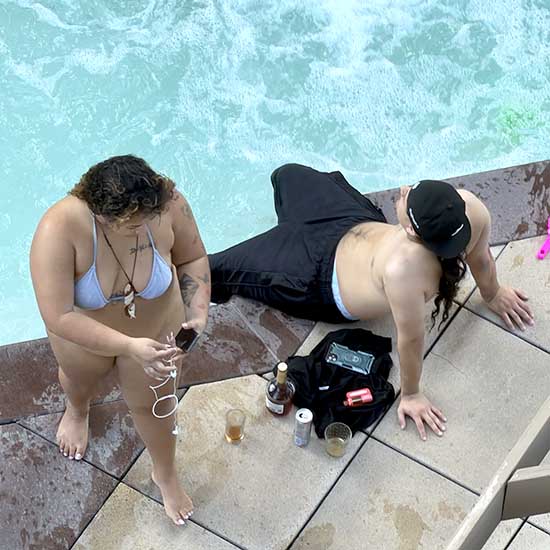 No glass containers by the pool